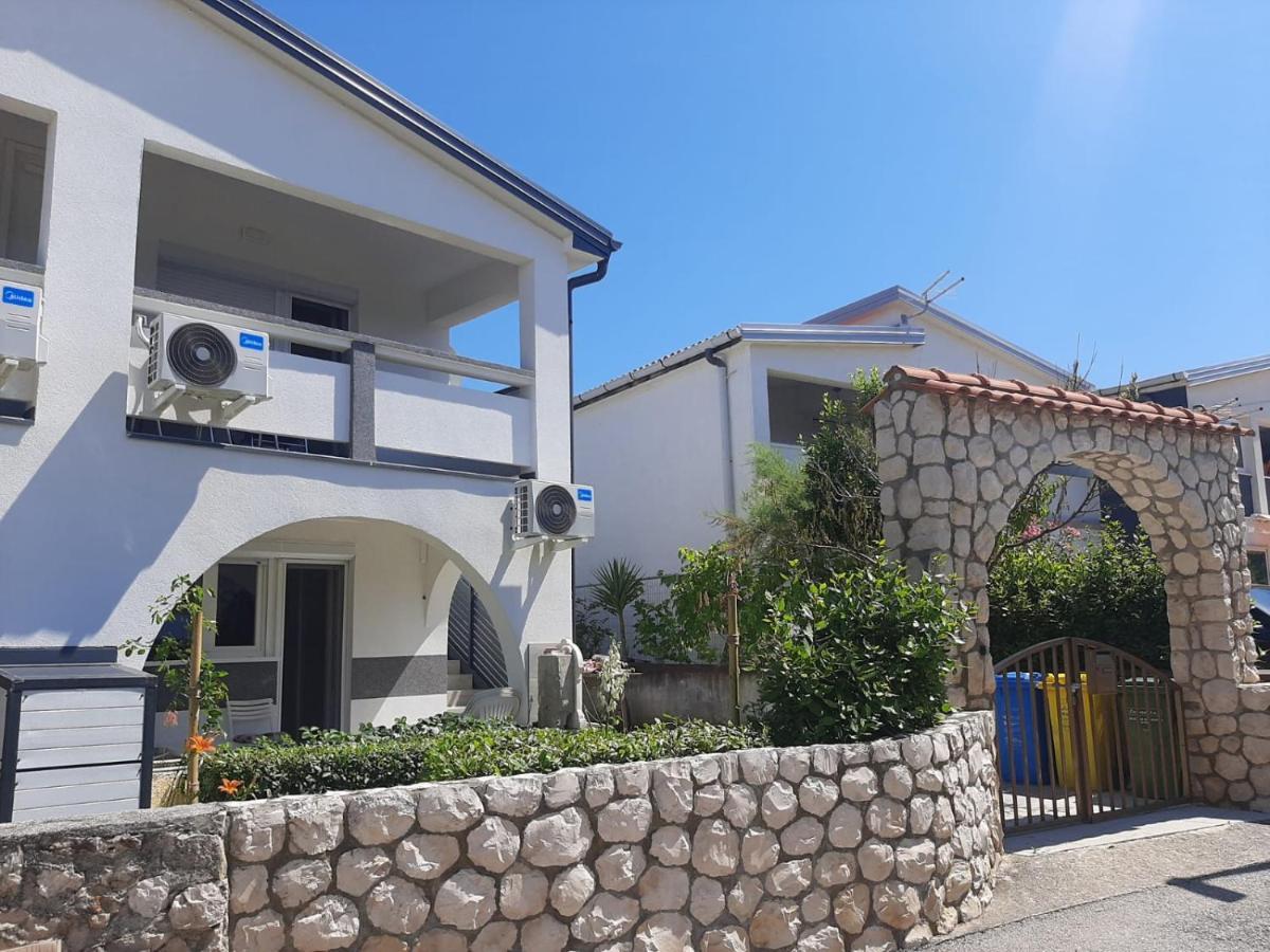 H&F Apartmani Vir Exterior photo